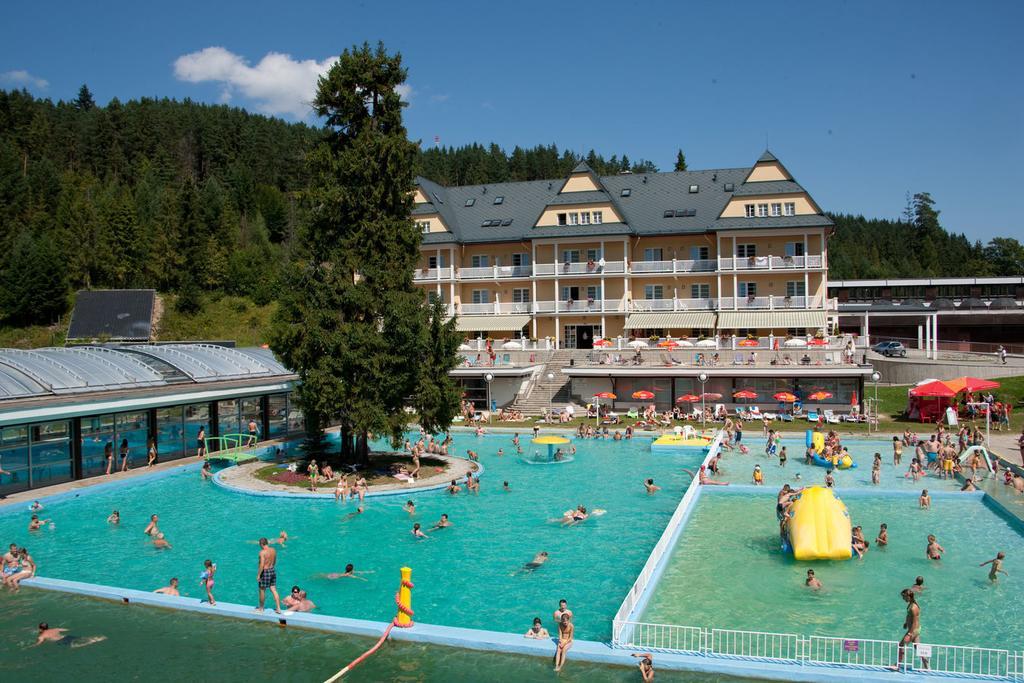 Pinewood Valley Oasis Vysne Ruzbachy Exterior photo